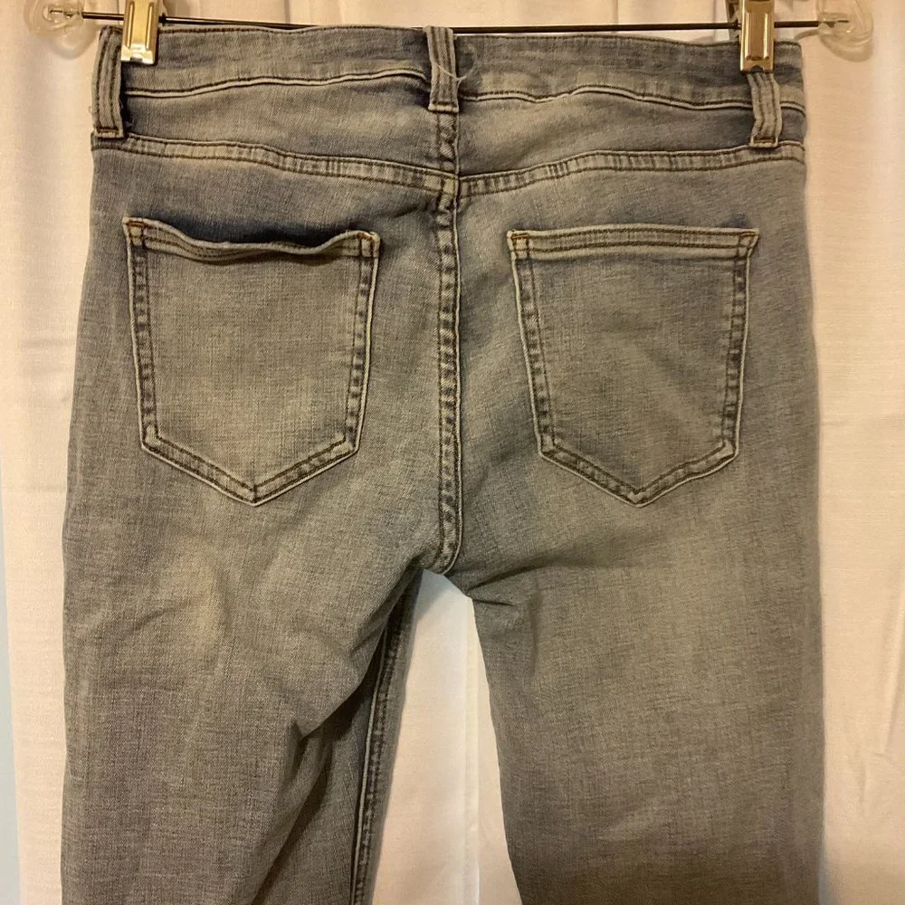 Pistola Jeans 26 Light Blue Wash Skinny Slim Leg Raw Hem Cropped